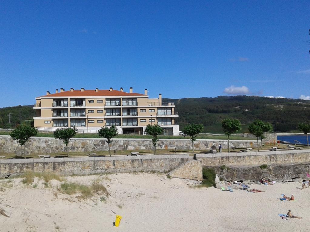 Apartamentos Turisticos Playa De Osmo Corme Exterior photo